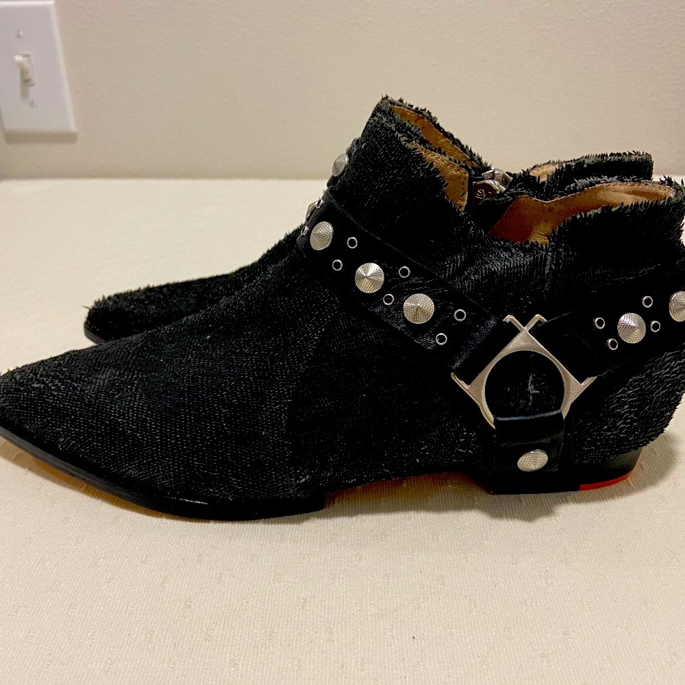 Joes Suede booties size 6 1/2